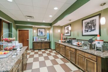 هتل Hampton Inn Huntington University Area
