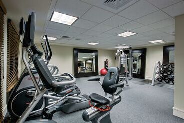 هتل Hilton Garden Inn Lincoln Downtown/haymarket