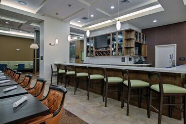 هتل Hilton Garden Inn Lincoln Downtown/haymarket