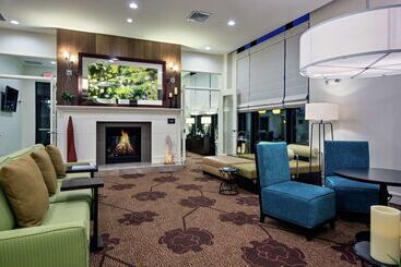 هتل Hilton Garden Inn Lincoln Downtown/haymarket