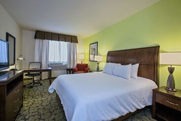 هتل Hilton Garden Inn Lincoln Downtown/haymarket