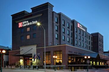 هتل Hilton Garden Inn Lincoln Downtown/haymarket