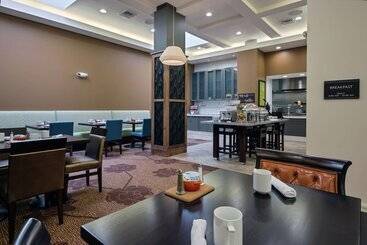 هتل Hilton Garden Inn Lincoln Downtown/haymarket