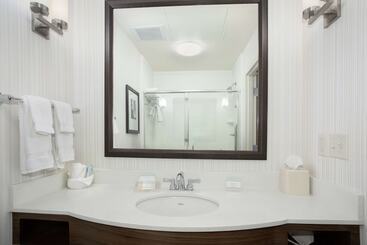 هتل Hilton Garden Inn Lincoln Downtown/haymarket