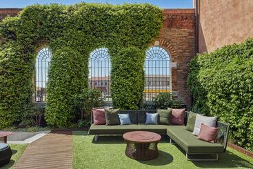 هتل Hyatt Centric Murano Venice