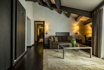 هتل Hyatt Centric Murano Venice