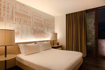 هتل Hyatt Centric Murano Venice