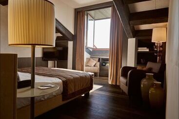 هتل Hyatt Centric Murano Venice