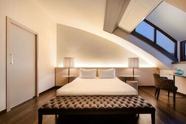 هتل Hyatt Centric Murano Venice