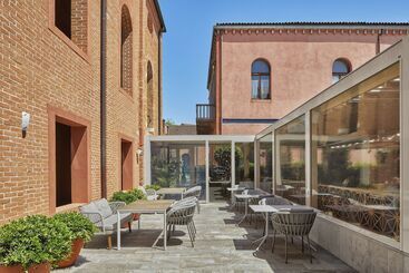 هتل Hyatt Centric Murano Venice