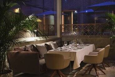 هتل Hyatt Centric Murano Venice