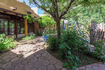 هتل Inn On La Loma Plaza