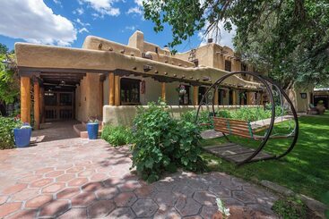 هتل Inn On La Loma Plaza
