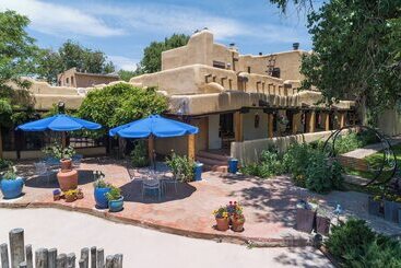هتل Inn On La Loma Plaza