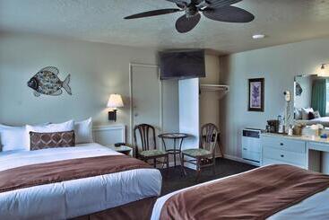 هتل Lovers Point Inn