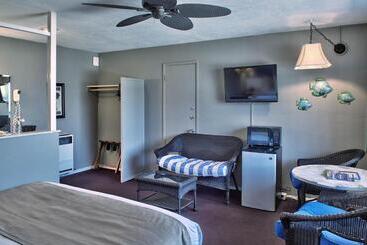 هتل Lovers Point Inn