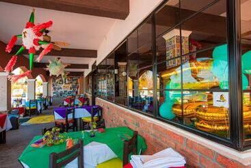 هتل Marina Banderas Suites