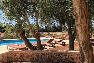 فندق ريفى Finca Agroturismo Son Menut