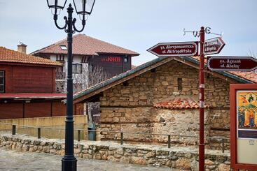هتل Saint John Baptist Nessebar