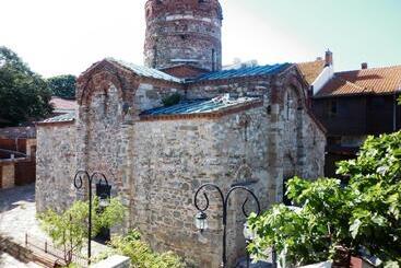 هتل Saint John Baptist Nessebar