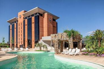 هتل Sheraton Tucuman