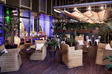 هتل The Level At Melia Barcelona Sky