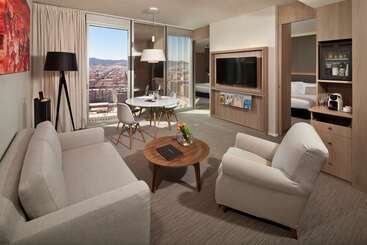 هتل The Level At Melia Barcelona Sky