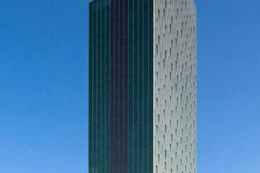 هتل The Level At Melia Barcelona Sky