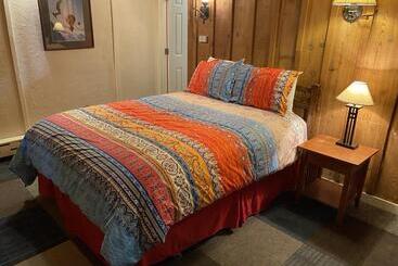 هتل The Viking Lodge   Downtown Winter Park Colorado