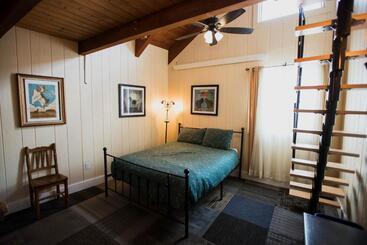 هتل The Viking Lodge   Downtown Winter Park Colorado