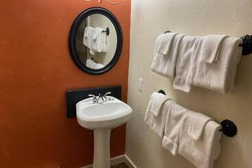 هتل The Viking Lodge   Downtown Winter Park Colorado