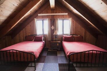 هتل The Viking Lodge   Downtown Winter Park Colorado