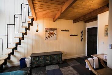 هتل The Viking Lodge   Downtown Winter Park Colorado