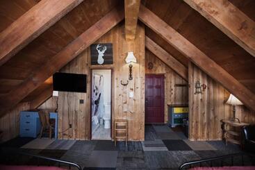 هتل The Viking Lodge   Downtown Winter Park Colorado