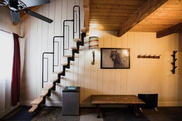 هتل The Viking Lodge   Downtown Winter Park Colorado