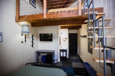 هتل The Viking Lodge   Downtown Winter Park Colorado