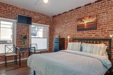 فندق Venice Breeze Suites