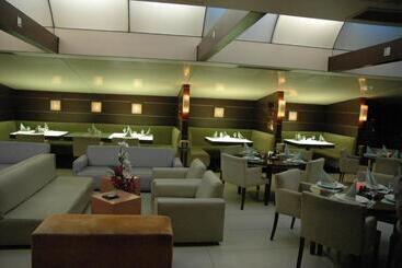 هتل اسرارآمیز Mister Istanbul Hotel & Spa