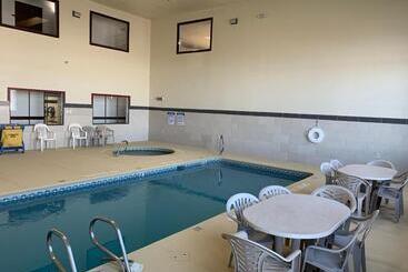 مُتل Brentwood Inn & Suites