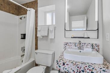 مُتل Seagull Beachfront Inn