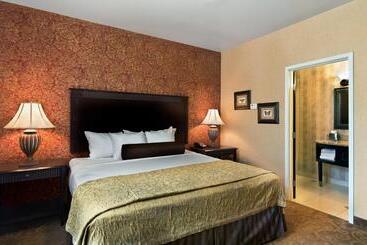 Oxford Suites Boise
