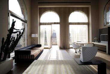 Riva Lofts Florence