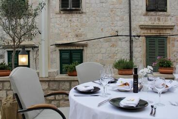 The Pucic Palace