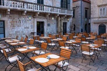The Pucic Palace