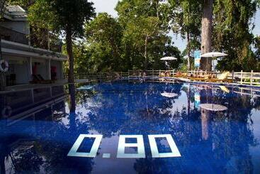 استراحتگاه Sentido Khao Lak
