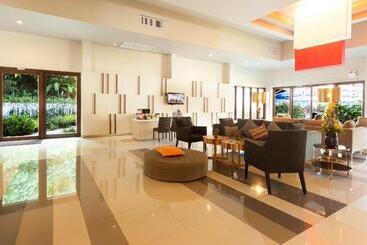 استراحتگاه Sentido Khao Lak
