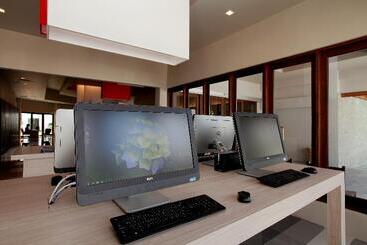 استراحتگاه Sentido Khao Lak