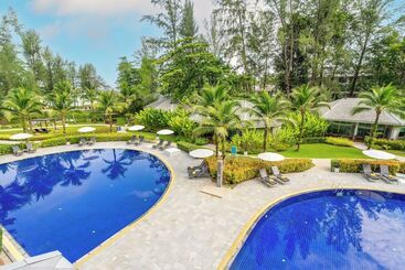 استراحتگاه Sentido Khao Lak