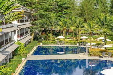 استراحتگاه Sentido Khao Lak