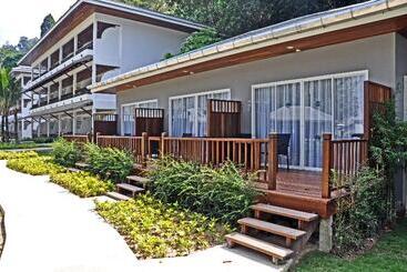 استراحتگاه Sentido Khao Lak